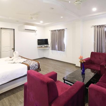 Hotel Jeet Paradise Phaltan エクステリア 写真