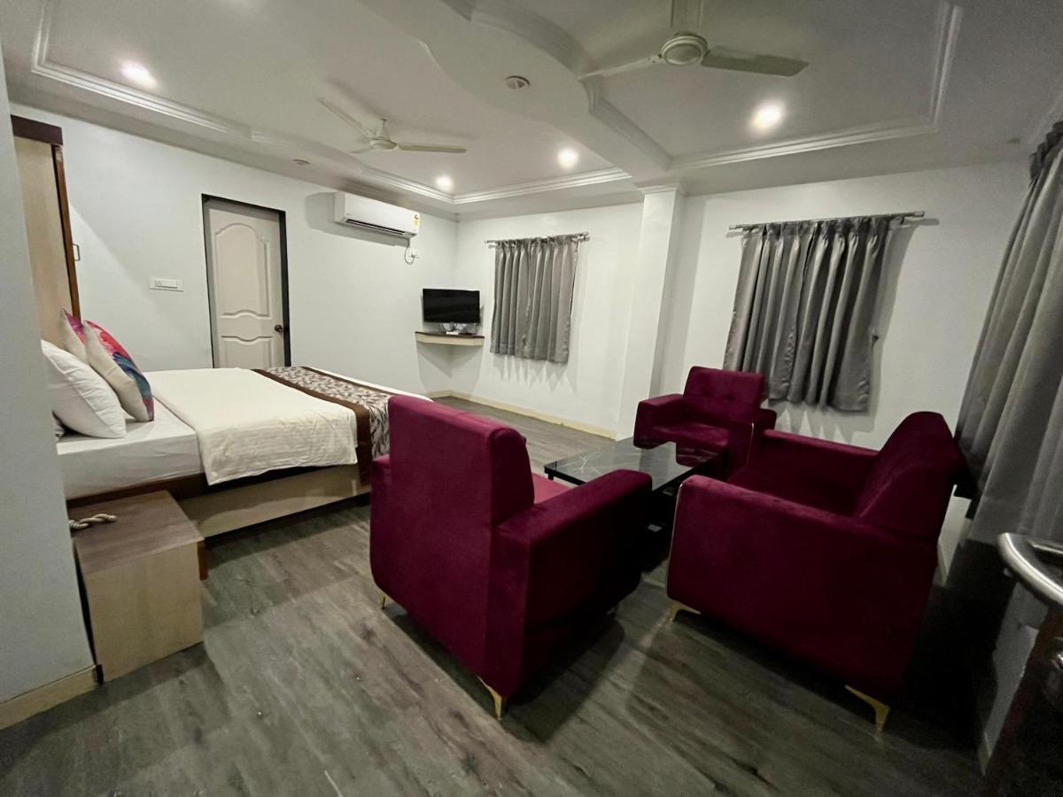 Hotel Jeet Paradise Phaltan エクステリア 写真